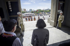 President Tsai welcomes the indigenous representatives at the main gate of the Presidential Office Building.